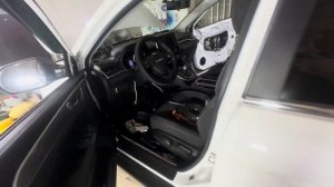 Установка динамиков DL Audio Gryphon pro 165 midbass в Haval M6. Владелец, надеюсь, доволен.