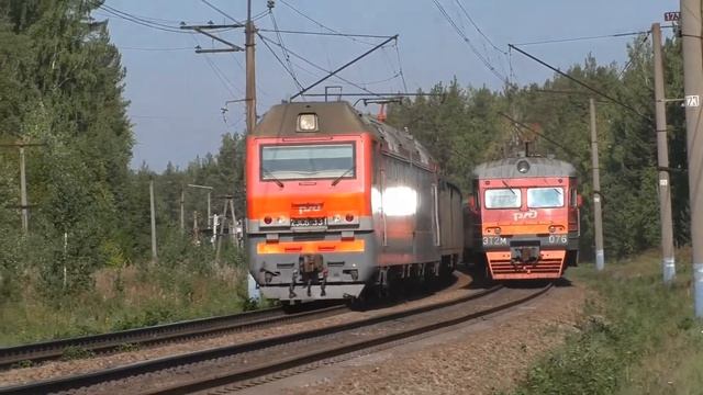 ЭТ2М-076 сообщением Нижняя — Екатерибург-Пасс. и встречная 2ЭС6-331 "Синара" с грузовым поездом смотреть онлайн