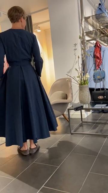 Max Mara kjole смотреть онлайн