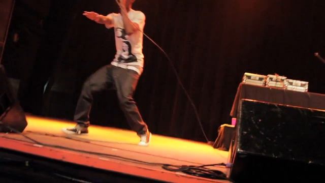 Young rell Performance at the NORVA смотреть онлайн