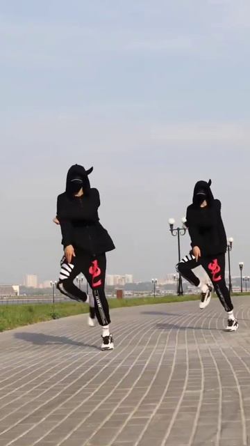 korean boys 🔥Neon dance 🔥🔥#short#reelsvideo#youtube#neondance смотреть онлайн