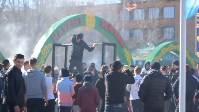 Azteca (выход принца с локтем под грифом) смотреть онлайн