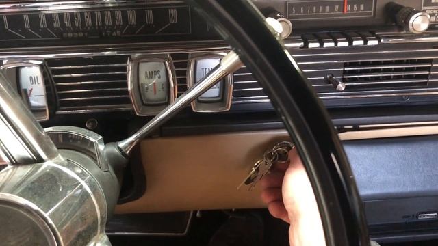1965 Lincoln Continental Cold Start смотреть онлайн