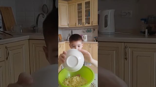 Как готовииь пирог с курицей смотреть онлайн