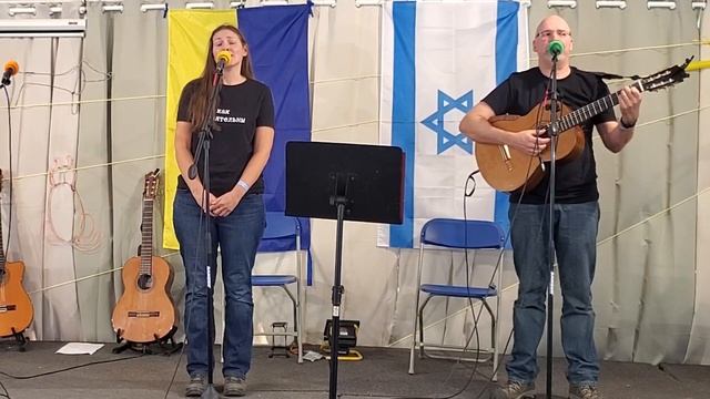 Булат Окуджава. "На Сретенке ночной" (1985). Исполняют Ольга и Артём Бай. смотреть онлайн