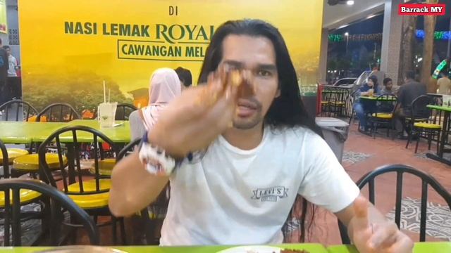NASI LEMAK ROYALE SOTONG DAN AYAM GORENG TAMBAH MURTABAK DAGING - NASI LEMAK ROYALE KEDAH смотреть онлайн