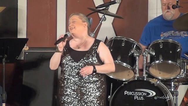 Melissa Evans sings Last Call at The Gladewater Opry 5 12 18 смотреть онлайн