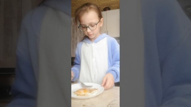 Готовим яичницу 🍳 🤘✨