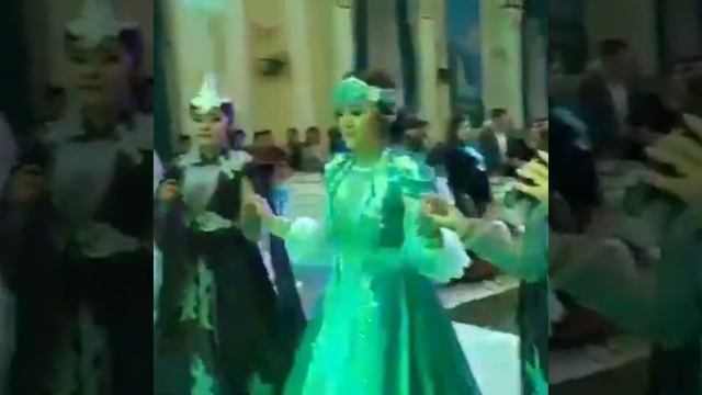 Жеңге болып келініме сырға салдым 🥳🎉 #сырғасалу #қыз_ұзату #узатутой смотреть онлайн