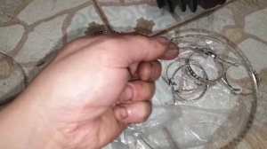 Хомуты или стяжки для пыльников шрус и трипойд -- шарниры равных угловых скоростей .