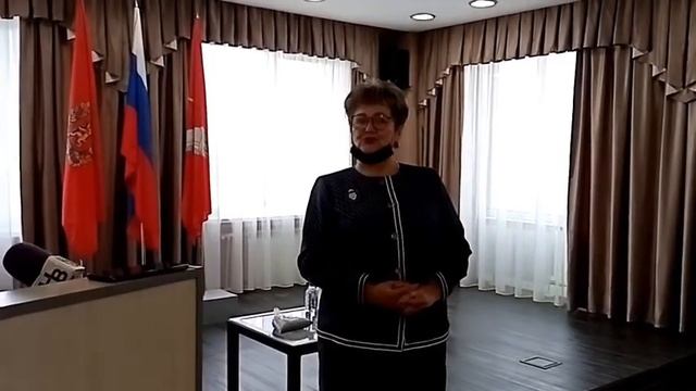 Ольга Черненко воспевает оды главе Ачинска Игорю Титенкову смотреть онлайн