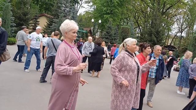 ТЫ СЕКСУАЛЬНАЯ ТАКАЯ, ПЛАТЬЕ В РОМАШКУ💕 ТАНЦЫ💕 ХАРЬКОВ 28.04.2024 смотреть онлайн