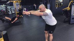 Разведение рук в кроссовере