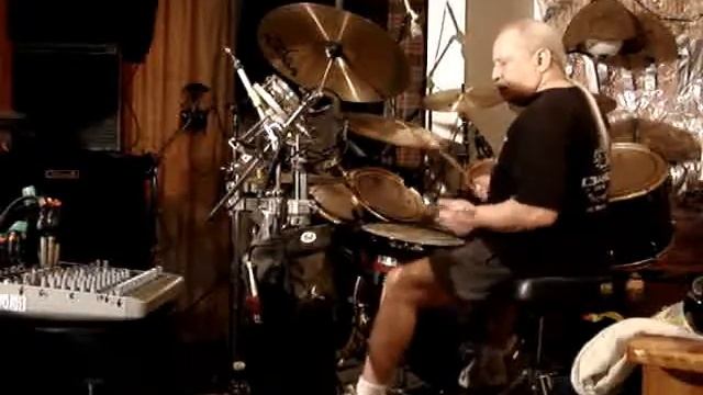 Ray's Drums For So What By Miles Davis смотреть онлайн