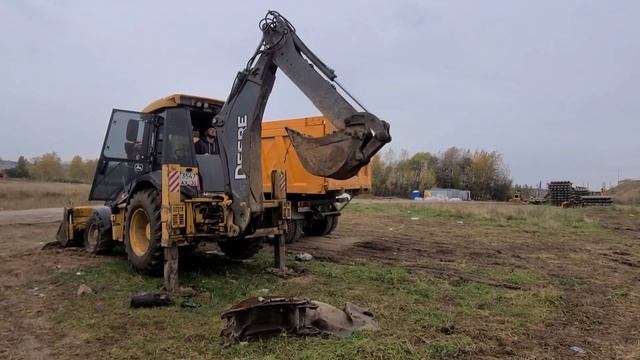 Диагностика экскаватора погрузчика John Deere 325j