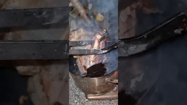 doğada kuzu kelle yapimi, pişmiş son hali 2. video смотреть онлайн