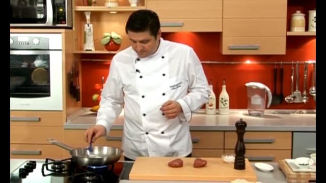 Kuhanje Meso Biftek sa začinjenim maslacem смотреть онлайн