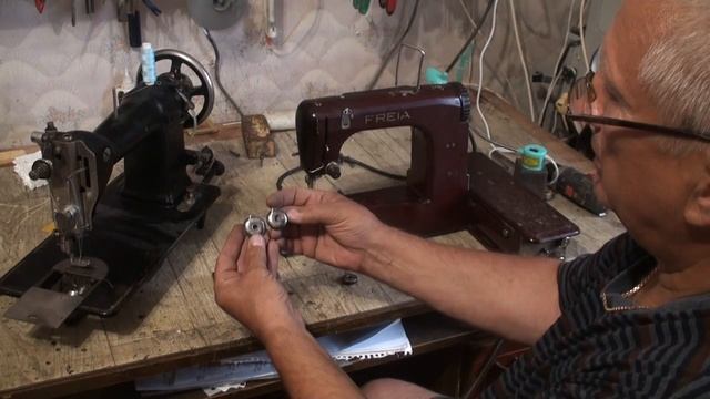 Швейная машинка Freia. Подарок от подписчика...... Часть 1. Обзор. смотреть онлайн