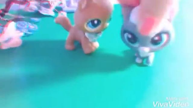 Клип: Мы останемся в городе одни смотреть онлайн