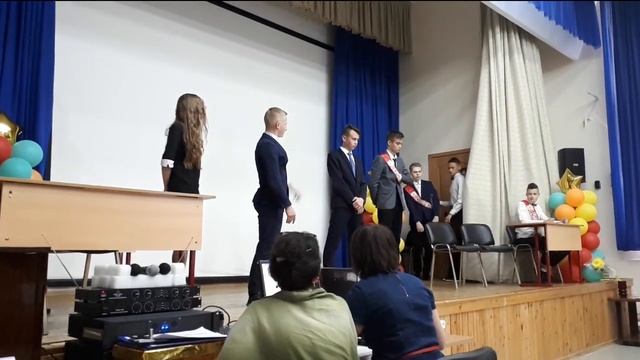 Пришла на ВЫПУСКНОЙ без ПЛАТЬЯ? L выпускной 2019