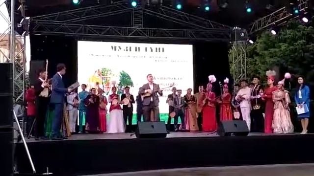 Абайдың əні "Көзімнің қарасы" смотреть онлайн