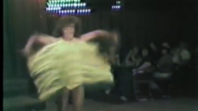 Hurricane Summers - Tina Mix at the1470 WEST Talent Show sometime in the mid 80's смотреть онлайн