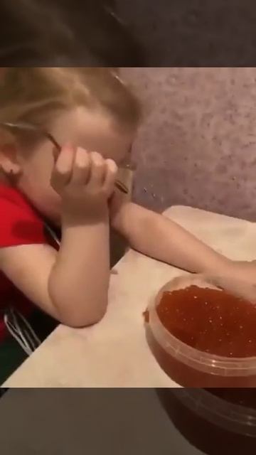 Красная икра и девочка смотреть онлайн