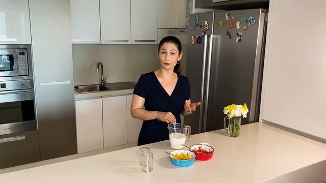 Mango and Strawberry Milk | Strawberry Milk Recipe | Tasty and Easy Strawberry milk смотреть онлайн