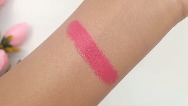 Clinique Wow Pop Lipstick | Clinique Lipstick | Clinique Pop Lipstick | Swatch & Review