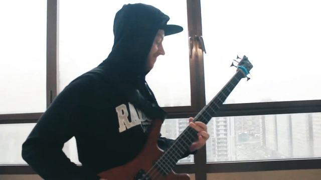 Attack Attack - all my life (Bass cover) смотреть онлайн