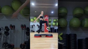 Степ-аэробика. Связка на 16 счетов с раскладкой.