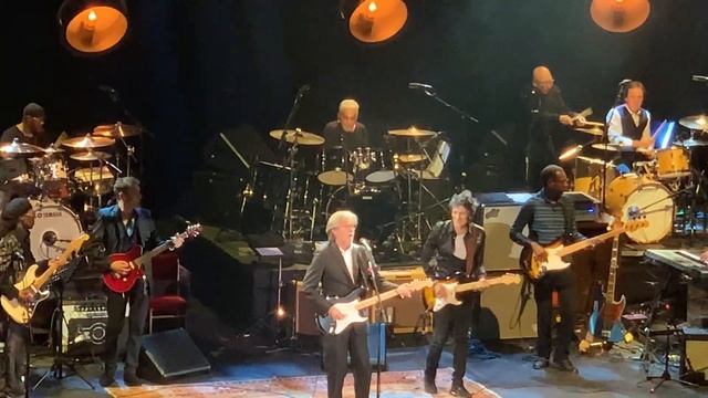 Crossroads Eric Clapton and Friends Apollo GB tribute смотреть онлайн