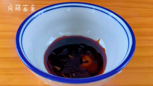 包菜不再炒着吃了，教你懒人新吃法，加3个鸡蛋，出锅比肉还香【阿胖面食】 смотреть онлайн