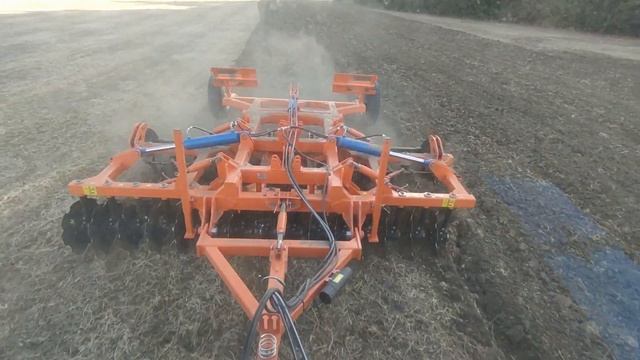 Борона дискова БДФ-4.0 Фаворит і МТЗ-1221.2 смотреть онлайн