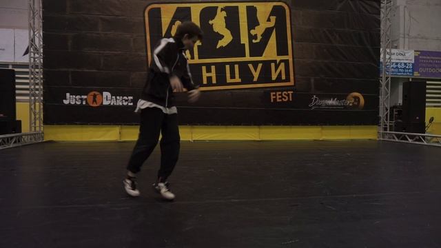 Shiza vs Stepa | 1:2 | 1x1 Amateur | GO TO DANCE 2017 | SPB | 29 04 17 - #bboy #bgirl #breakdance смотреть онлайн