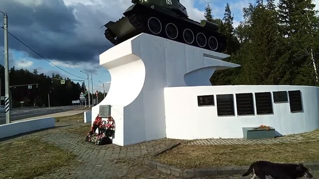 Памятник на Родине создателя,ему и его Машине.Кошкин и его Т-34. смотреть онлайн