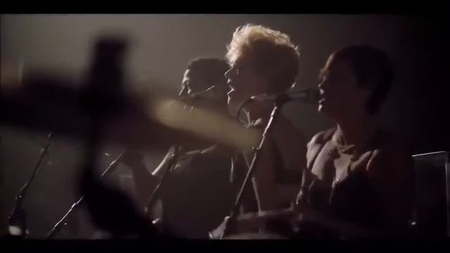 Robert Downey Jr & Sting // Driven to Tears \\ смотреть онлайн