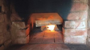 Стряпаю в русской печи ,гуляем ,пьём чай.