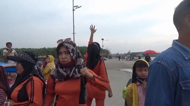 Senam Bersama Di Pantai Gope💪