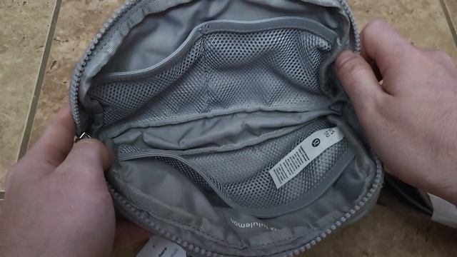 Lululemon Athletica, Lululemon Everywhere Belt Bag 1L (Silver Drop) | Reivew
