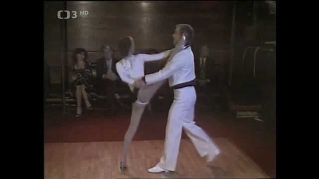 Acrobatic Duo / акробатическая пара, 1982 смотреть онлайн