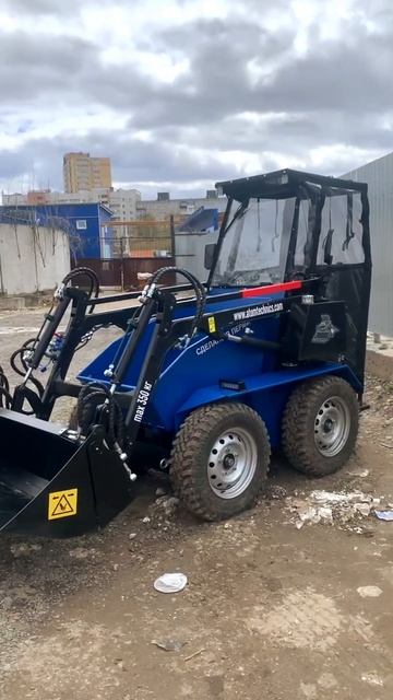 Черная кабина, лобовое и весеннее настроение...) #погрузчик #минипогрузчик #пермь #лучший смотреть онлайн