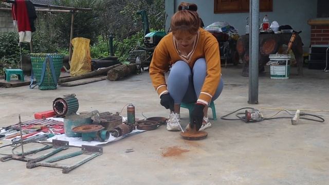 💡 Genius girl who fixes everything - Repair flour mill motor - Mechanical girl смотреть онлайн
