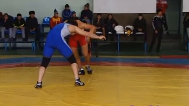 Вольная борьба. Кубок Кыргызстана-2016. 65 кг 1\16 Мунарбек уулу Айбек-Таалайбек уулу Талгатбек смотреть онлайн