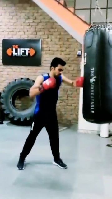 💪Me against me🥊 #badfito #bag #punching #boxing #trending #new #motivation смотреть онлайн