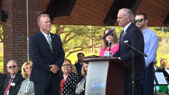 Gov. McMaster visits Fort Mill for ceremony honoring hometown heroes Thursday смотреть онлайн
