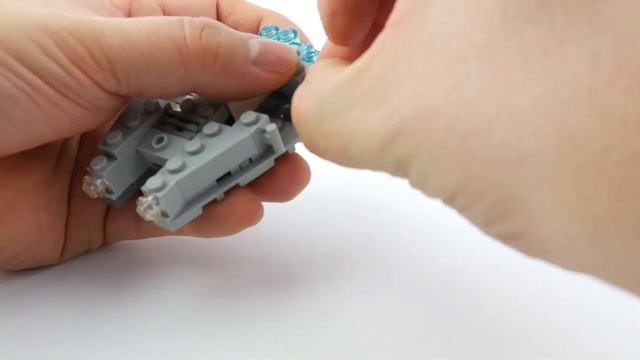 LEGO Star Wars - Chewbacca Attacks From His Millennium Falcon Microfighter. смотреть онлайн