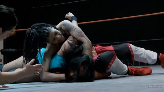 PODER~! SEIS: Nicole Savoy Vs Cheerleader Melissa