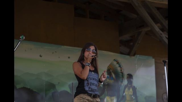 Niki Feezle CF Explosion Of Hope Concert