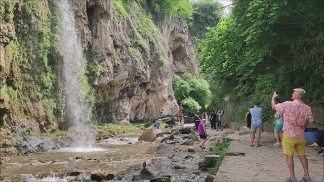 Медовые водопады. Карачаево-Черкесия. Июнь 2024 го смотреть онлайн